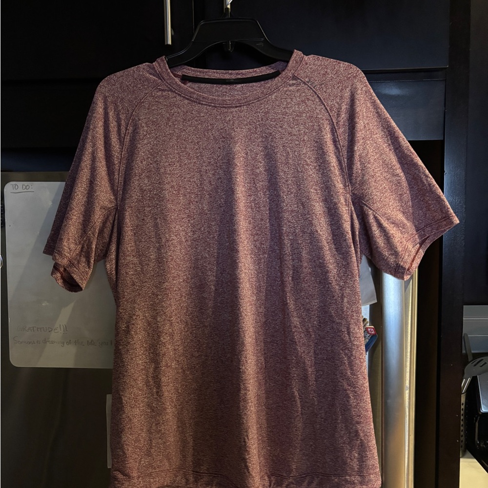 Men’s Lululemon License to Train Shirt - Red